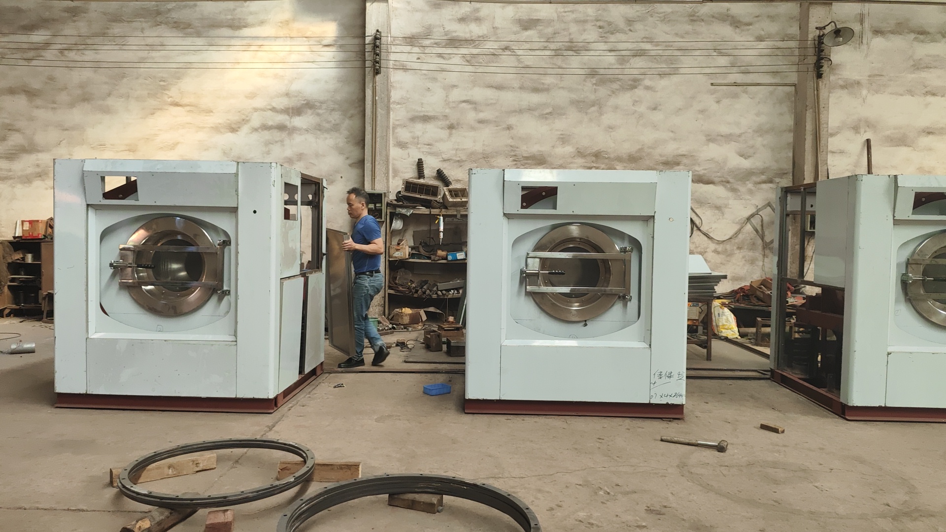 食品加工廠如何保障工服潔凈達標?這些知名企業都選珠江洗滌工業環保洗衣機